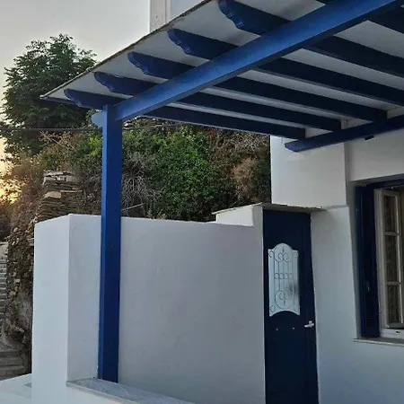 Holiday home Nikola's House Kardhiani