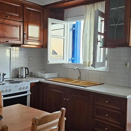 بيت للعطل Nikola's House *
