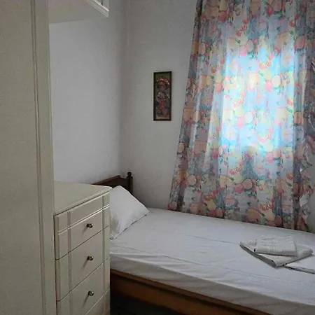 Nikola's House بيت للعطل